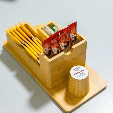 Fresh And Trendy Flat At Vomero *