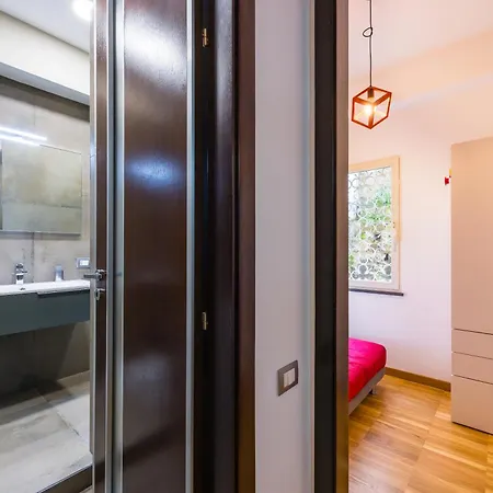 Fresh And Trendy Flat At Vomero Apartment