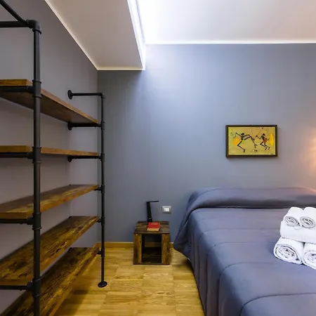 Fresh And Trendy Flat At Vomero