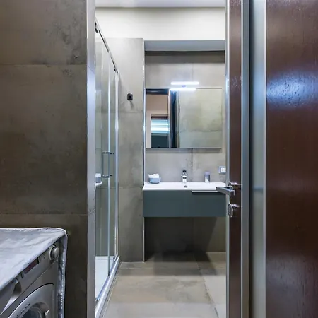 Fresh And Trendy Flat At Vomero