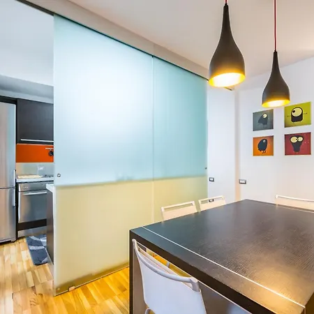 Fresh And Trendy Flat At Vomero *