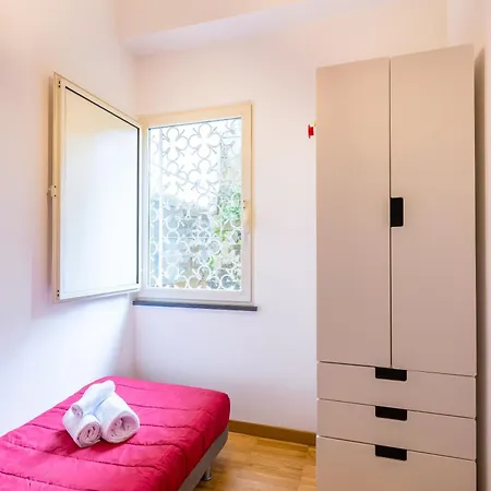 Fresh And Trendy Flat At Vomero Apartment