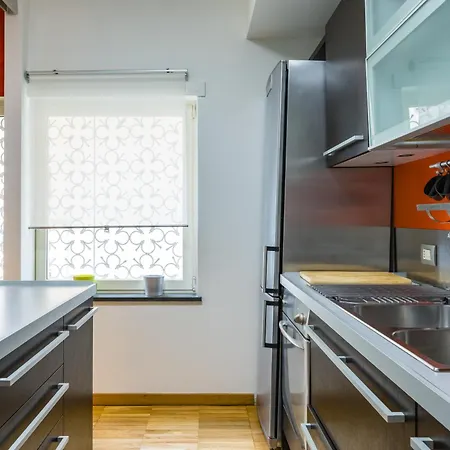Fresh And Trendy Flat At Vomero Naples