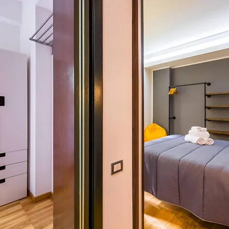 Fresh And Trendy Flat At Vomero * Naples